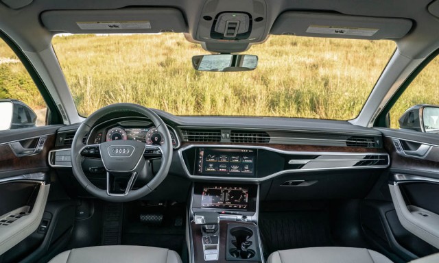 Zeekr представила обновленный электромобиль 001