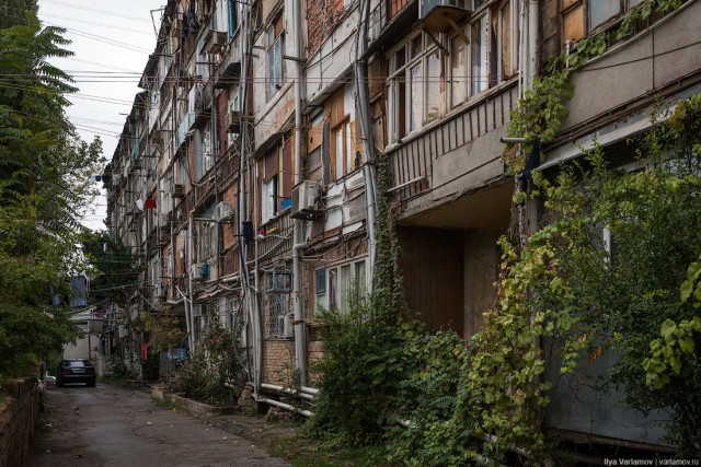 Добро пожаловать в Ад. Как живут в Баку беженцы из Карабаха
