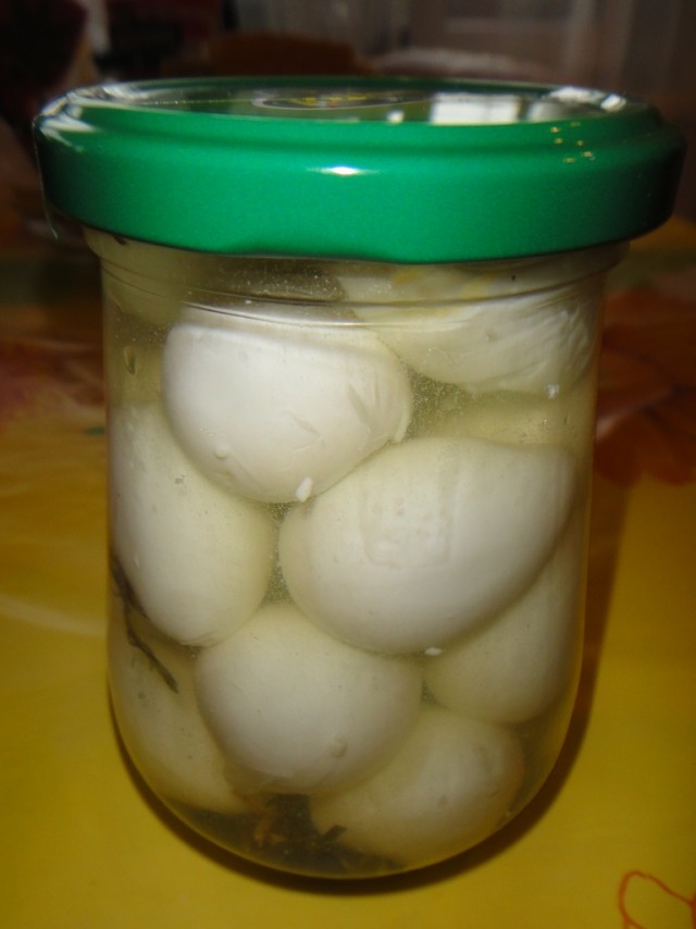 Маринованные яйца.
