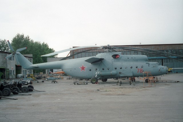 Запуск заброшенного вертолёта Ми-6