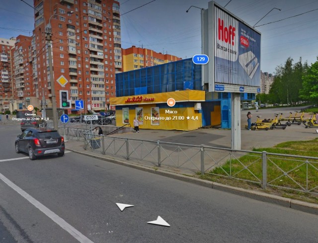 Дачник натравил на петербуржца силовиков из-за сине-желтой крыши