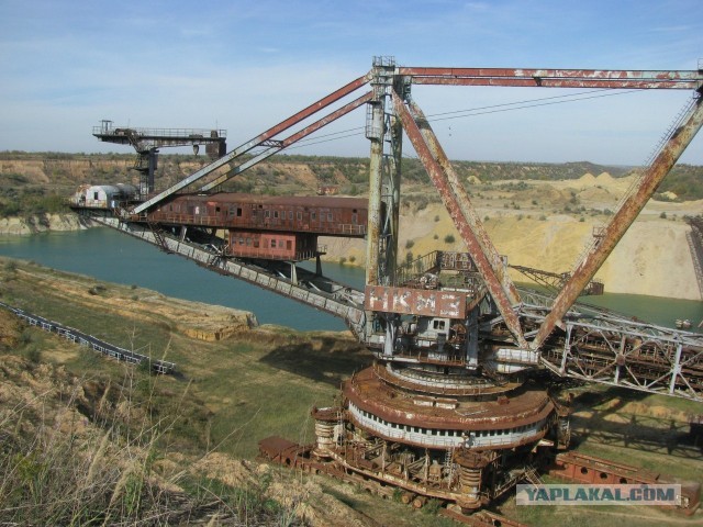 Долина мертвых экскаваторов.