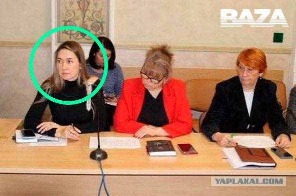 Чиновница из Краснодарского края, избившая из-за ревности сотрудницу салона красоты, вернулась на работу в администрацию