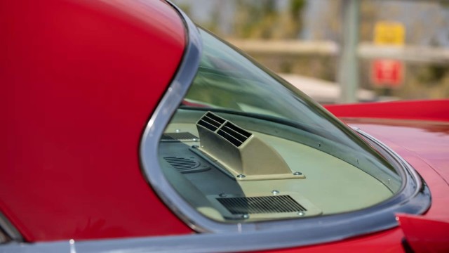 "Литерные трёхсотые". К юбилею Chrysler 300 красивых автофото пост