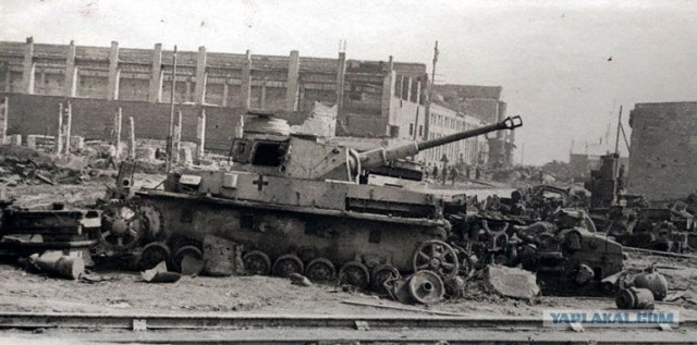 Фотографии второй мировой, многие цветные (фото)