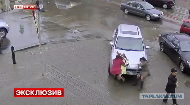 Лена сдаёт на права