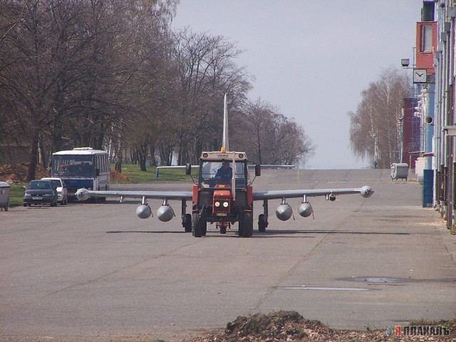 Тракторы, эксковаторы, грузовики