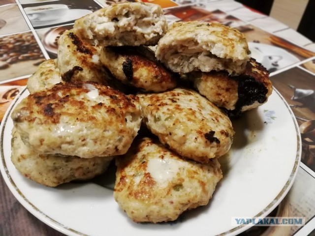 Котлетки «КК»: Кальмар+ Курица:)