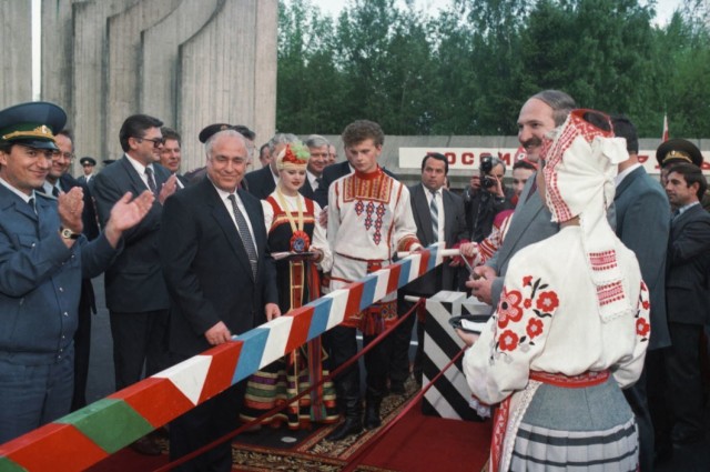 Период распада