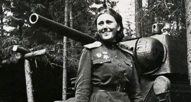 Ночью в доме слышен крик француженки: — Да не туда!