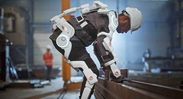 На российских заводах начался киберпанк