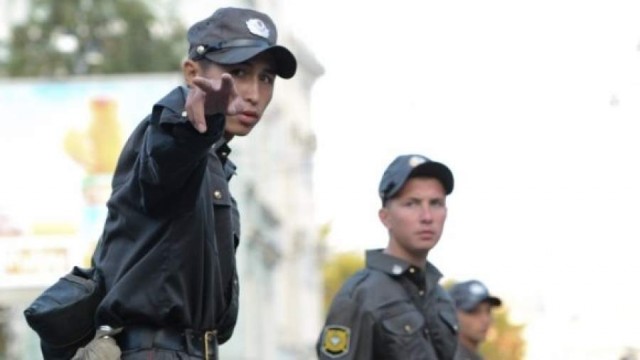 Лжеполицейских задержали в Петербурге.