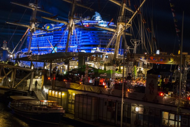 А я в Россию, домой хочу. 50 семей из Германии хотят вернуться на родину