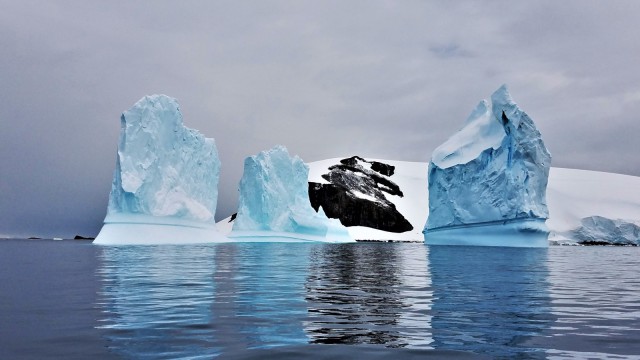 Антарктида, вид с круизного лайнера