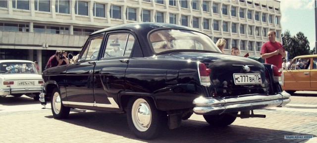 Выставка ретро автомобилей