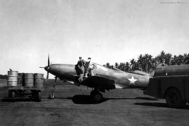 Р-39 Аэрокбра. Американская любимица сталинских соколов. История создания и основные модификации.