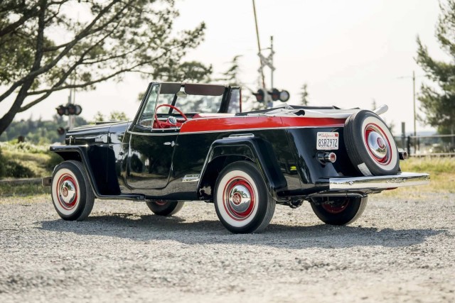 Willys Jeepster. Забавного автомобиля пост