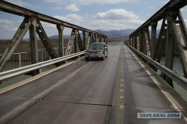 В Осиновке обвалился мост, забрав жизни людей
