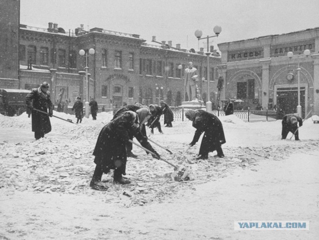 102 тонны и 220 рублей: как Стаханов установил свой рекорд