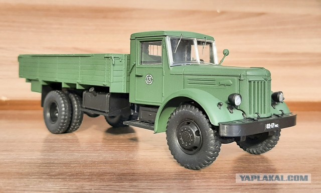 МАЗ-200 в масштабе 1:43