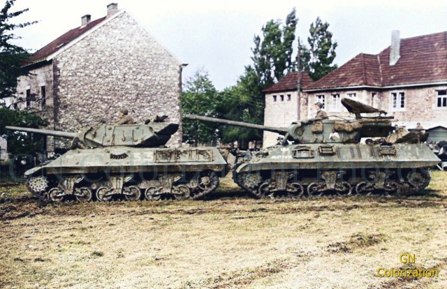 Цветные фотографии бронетехники времён Второй мировой войны