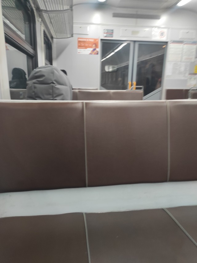 Метро опустело — в Москве последний день уходящего года.