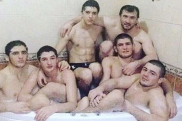 Хабиб пишет, что его ущемили за национальность