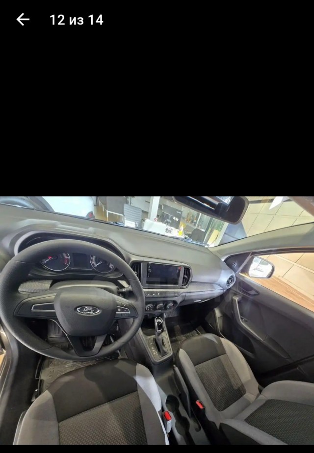 Первые покупатели Лады Искры в шоке - в машине за 1.5 миллиона рублей нет даже магнитолы...