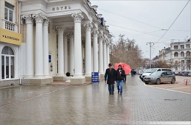 Севастополь жизнь в "вооруженном"  городе