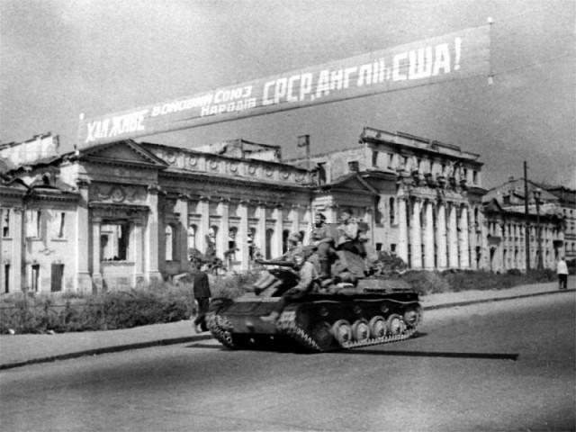 Фотографии второй мировой, многие цветные (фото)