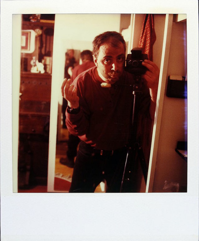 История мужчины, который снимал каждый день на Polaroid 18 лет, пока рак не украл его жизнь
