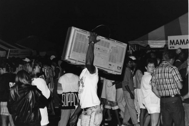 Неоновое DISCO.  Те самые Магнитолы на плече 80-х