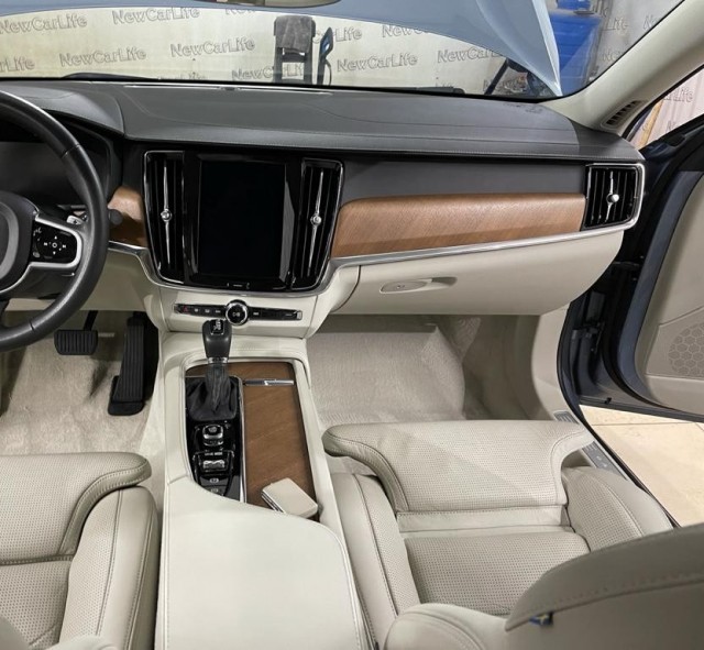 Салон обновленной Весты: первые фото