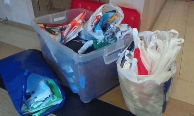 Пакет из Пятерки под мусор — к бедности. Современные, странные приметы, которые нам навязывают...