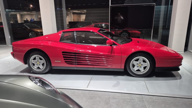В России выставили на продажу культовую модель Ferrari