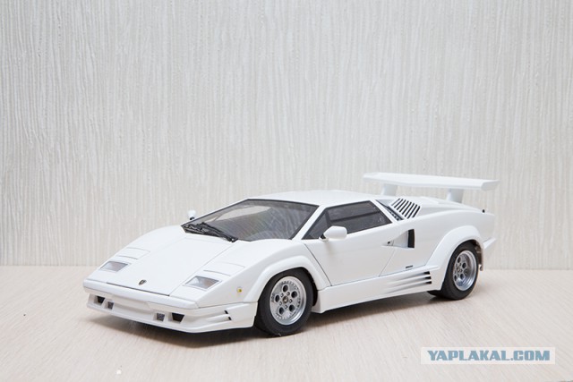 Lamborghini в масштабе 1:18
