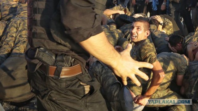 Фоторепортаж: переворот в Турции - хроника событий