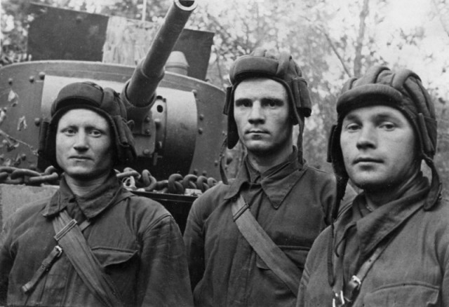Сухие факты и говорящие фотографии