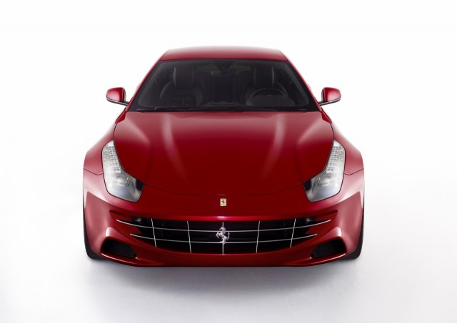 Новый Ferrari FF - купе-универсал (7фот)