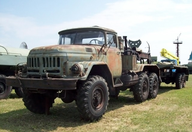 ЗИЛ-131 – зачем была нужна такая большая машина с 6x6 WD