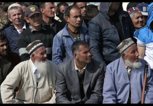 В Таджикистане за бороду может задержать полиция (в отличие от России)