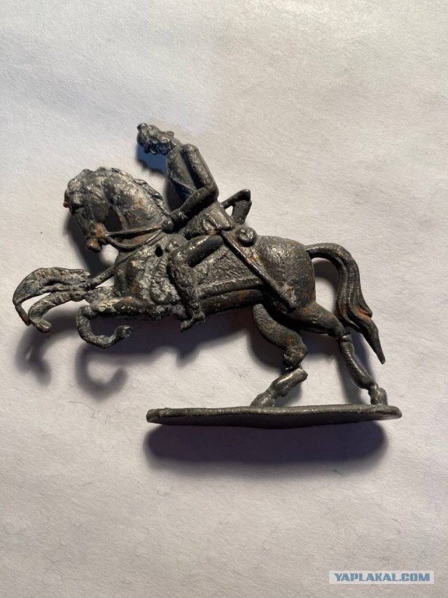 Есть знатоки оловянных солдатиков?