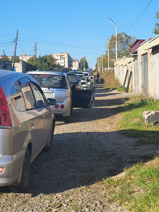 В Крыму ограничили продажу бензина до 20 литров в руки