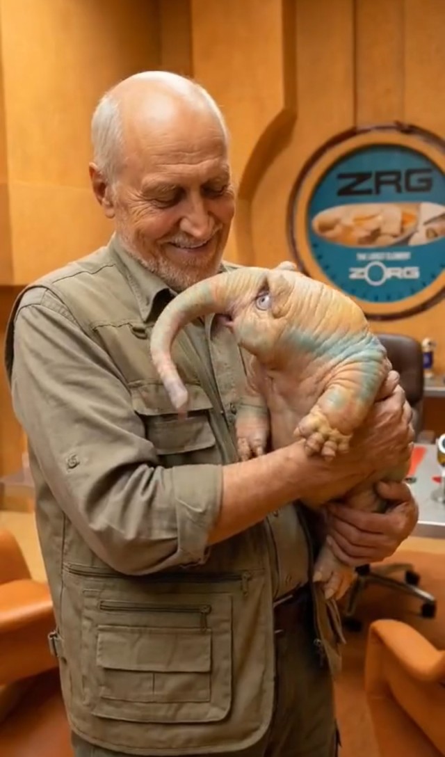 Николай Николаич любит всех зверей