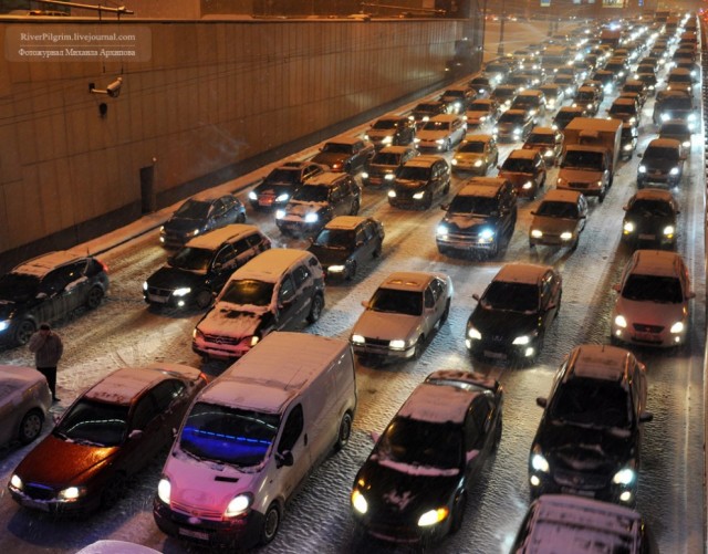 Необычный снегопад в Москве. 12 фото.