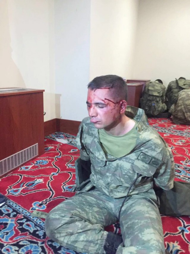 В Анкаре стрельба и попытка военного переворота