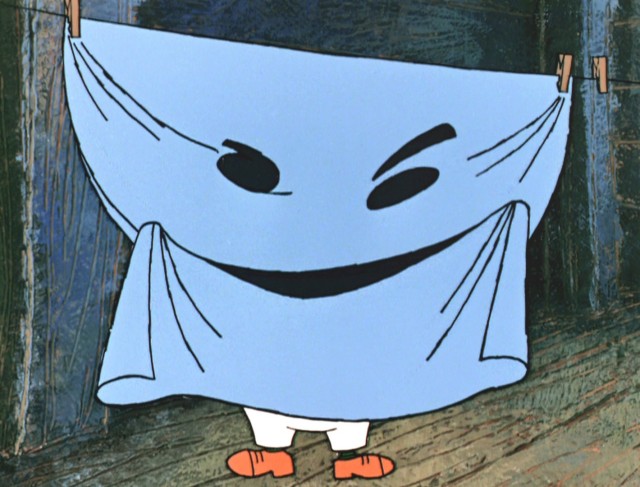 Японцы придумали одеяло с вырезом для головы