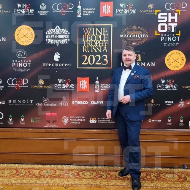 Задушивший свою жену во время БДСМ-игр сомелье из Красногорска выкладывал свои извращения в соцсети.