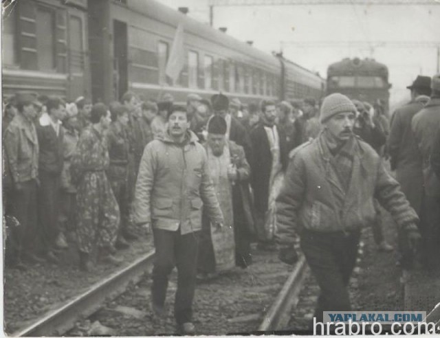 Консула РФ не пускают в порт Бердянска к экипажу арестованного сейнера "Норд" из Керчи.