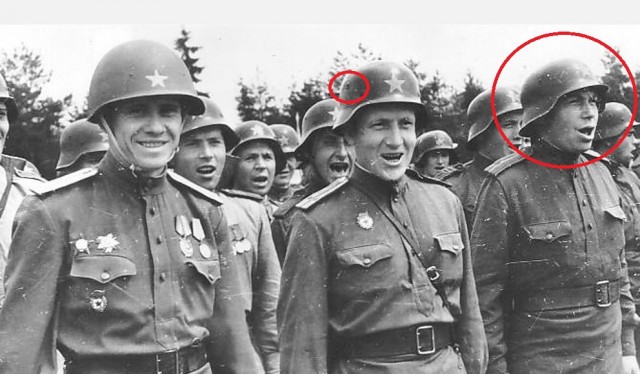 Самая забавная и необычная форма армий мира